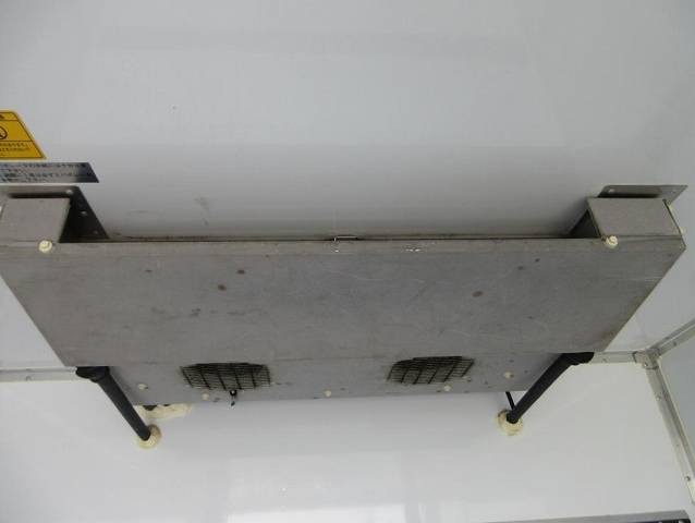 いすゞエルフ冷凍車（冷蔵車）小型（2t・3t）[写真22]