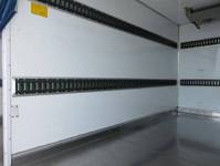 いすゞエルフ冷凍車（冷蔵車）小型（2t・3t）[写真23]