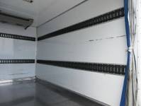 いすゞエルフ冷凍車（冷蔵車）小型（2t・3t）[写真24]