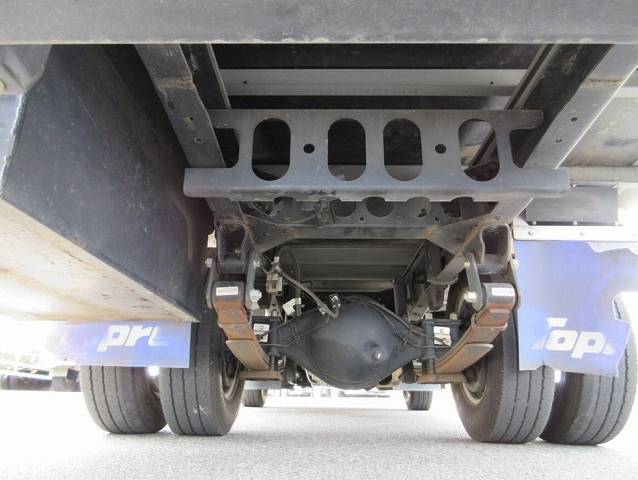 いすゞエルフ冷凍車（冷蔵車）小型（2t・3t）[写真26]