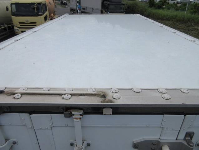 いすゞエルフ冷凍車（冷蔵車）小型（2t・3t）[写真40]