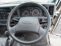 いすゞエルフ冷凍車（冷蔵車）小型（2t・3t）[写真09]