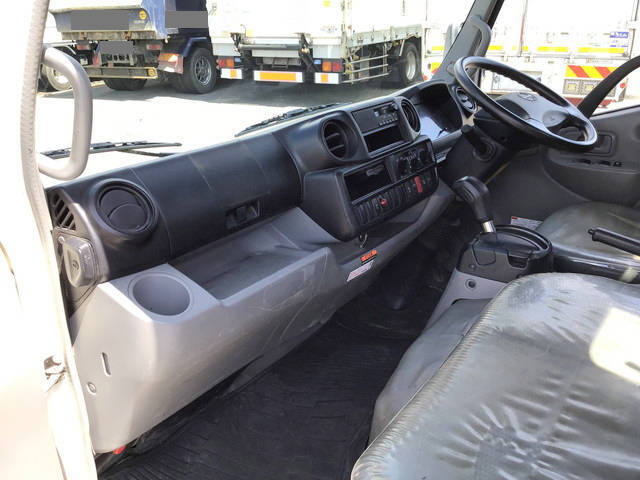 日野デュトロユニック4段小型（2t・3t）[写真33]