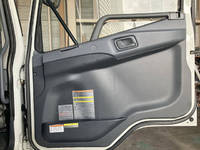 三菱ふそうファイターアルミウイング中型（4t）[写真28]