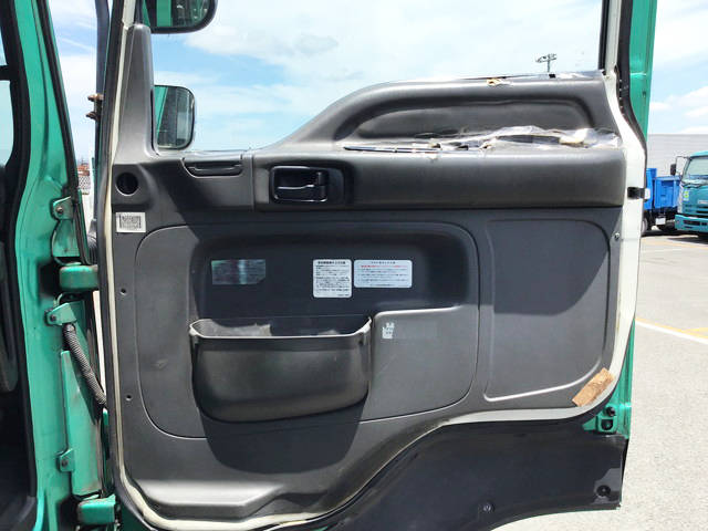 いすゞギガアルミブロック大型（10t）[写真26]