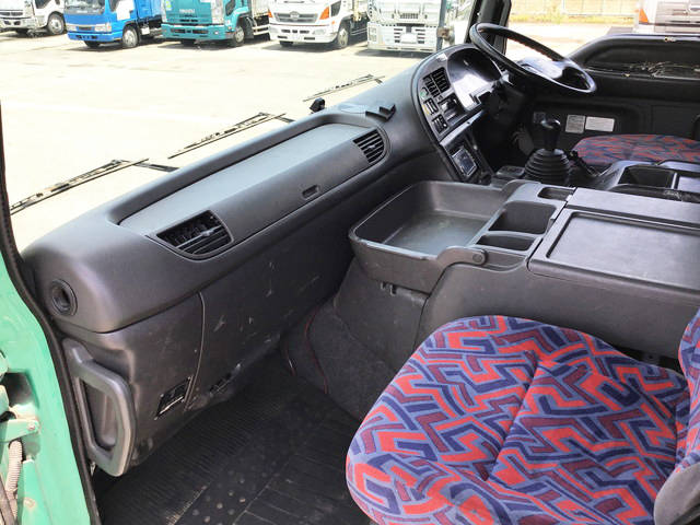 いすゞギガアルミブロック大型（10t）[写真31]