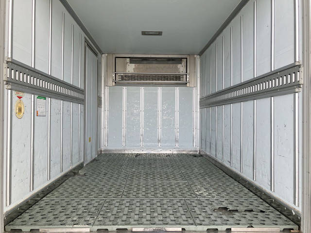 三菱ふそうキャンター冷凍車（冷蔵車）小型（2t・3t）[写真13]