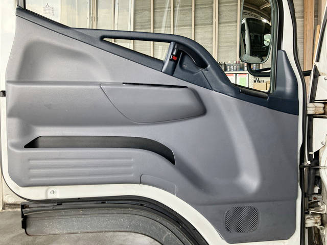 三菱ふそうキャンター冷凍車（冷蔵車）小型（2t・3t）[写真26]