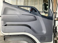 三菱ふそうキャンター冷凍車（冷蔵車）小型（2t・3t）[写真26]