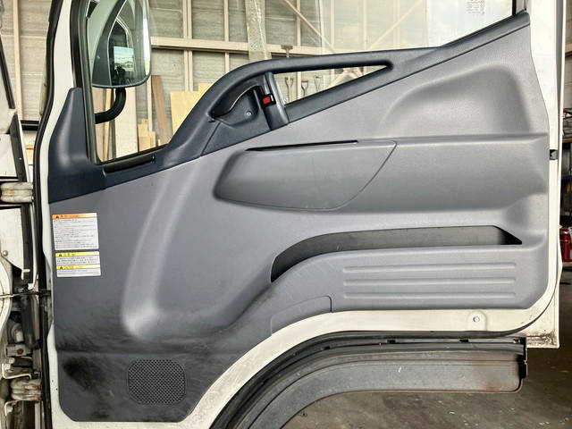 三菱ふそうキャンター冷凍車（冷蔵車）小型（2t・3t）[写真27]