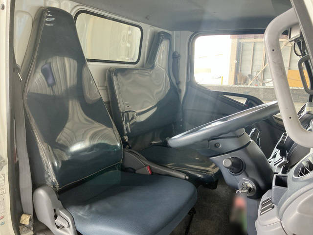 三菱ふそうキャンター冷凍車（冷蔵車）小型（2t・3t）[写真29]