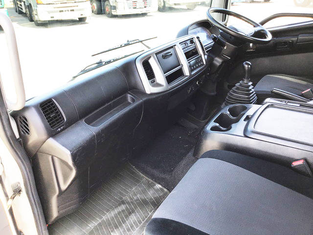 日野レンジャー平ボディ中型（4t）[写真29]