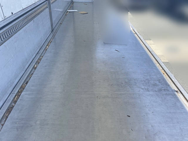 三菱ふそうスーパーグレート冷蔵冷凍ウイング大型（10t）[写真11]