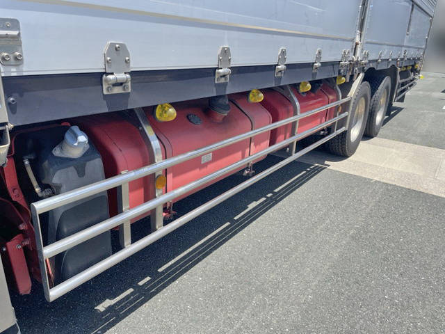 三菱ふそうスーパーグレート冷蔵冷凍ウイング大型（10t）[写真16]