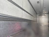 三菱ふそうスーパーグレート冷蔵冷凍ウイング大型（10t）[写真09]