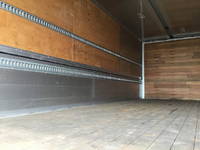 いすゞフォワードアルミウイング増トン（6t・8t）[写真13]