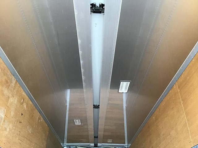 いすゞフォワードアルミウイング増トン（6t・8t）[写真14]