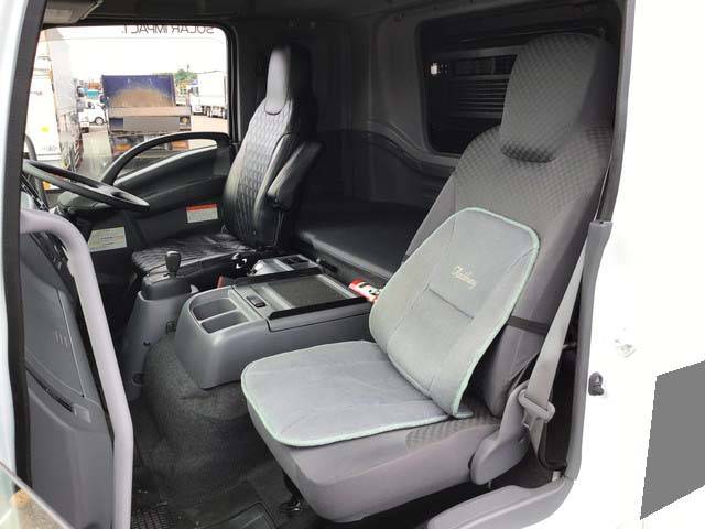 いすゞフォワードアルミウイング増トン（6t・8t）[写真27]