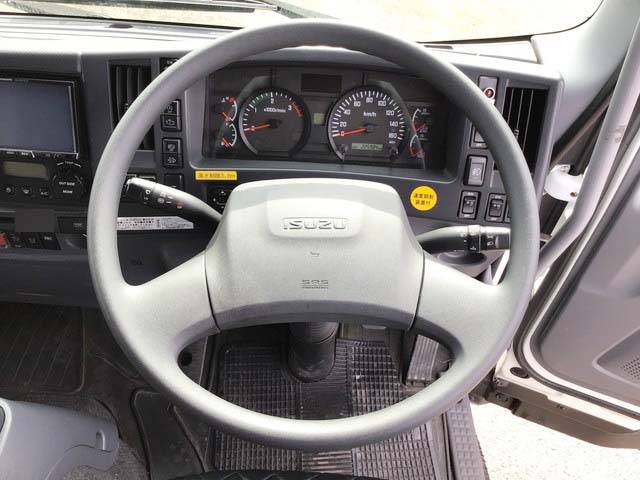 いすゞフォワードアルミウイング増トン（6t・8t）[写真31]