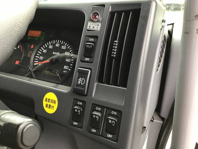 いすゞフォワードアルミウイング増トン（6t・8t）[写真35]