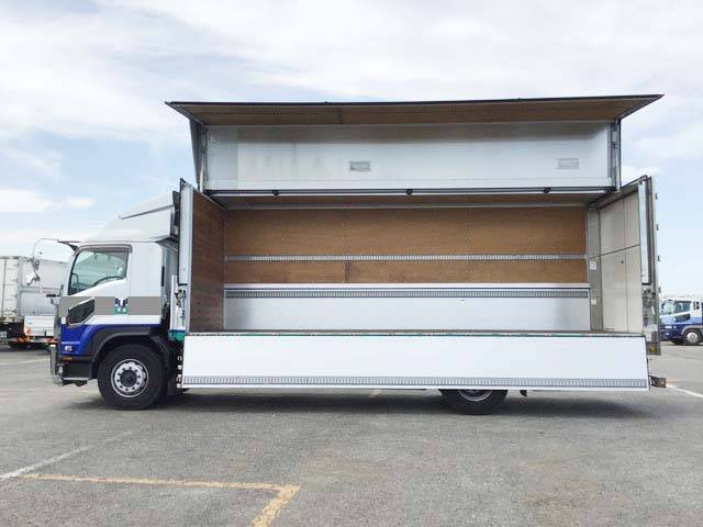 いすゞフォワードアルミウイング増トン（6t・8t）[写真06]