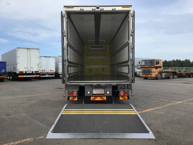 三菱ふそうスーパーグレート冷凍車（冷蔵車）大型（10t）[写真11]