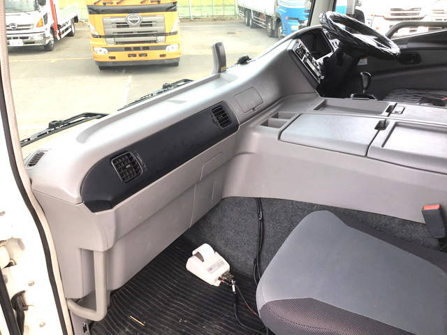 三菱ふそうスーパーグレート冷凍車（冷蔵車）大型（10t）[写真31]