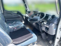 三菱ふそうキャンターコンテナ専用車小型（2t・3t）[写真23]