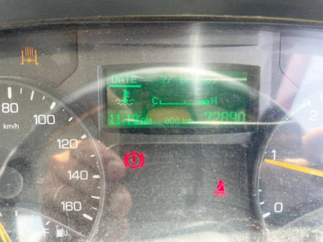 三菱ふそうキャンターコンテナ専用車小型（2t・3t）[写真24]