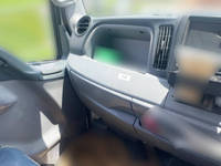 三菱ふそうキャンターコンテナ専用車小型（2t・3t）[写真26]