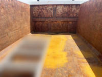 三菱ふそうキャンターコンテナ専用車小型（2t・3t）[写真09]