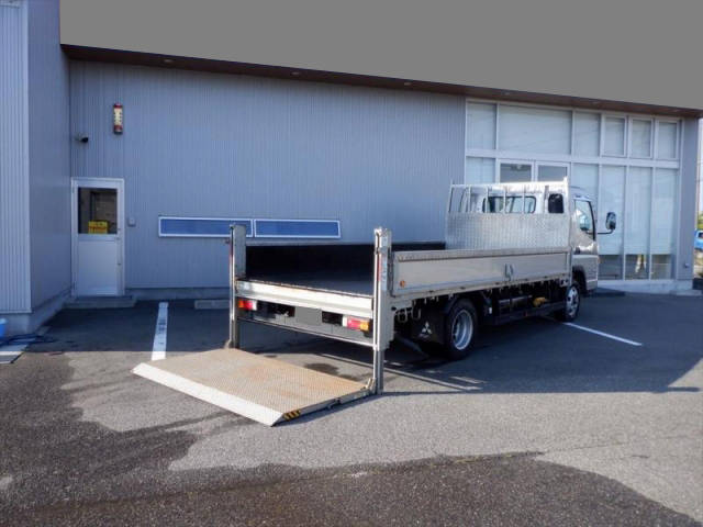 三菱ふそうキャンター平ボディ小型（2t・3t）[写真02]