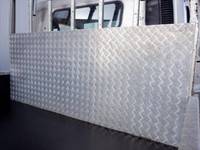 三菱ふそうキャンター平ボディ小型（2t・3t）[写真05]