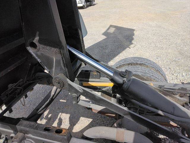 三菱ふそうキャンターダンプ小型（2t・3t）[写真14]