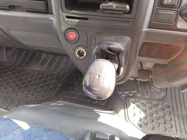 三菱ふそうキャンターダンプ小型（2t・3t）[写真30]