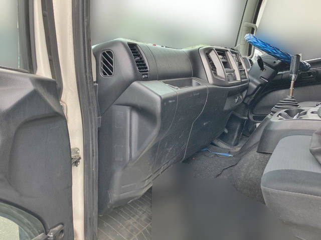 日野レンジャー冷凍車（冷蔵車）中型（4t）[写真26]