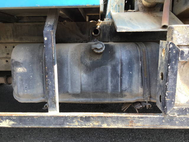 いすゞエルフコンクリートポンプ車小型（2t・3t）[写真18]