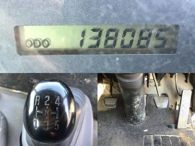 いすゞエルフコンクリートポンプ車小型（2t・3t）[写真37]