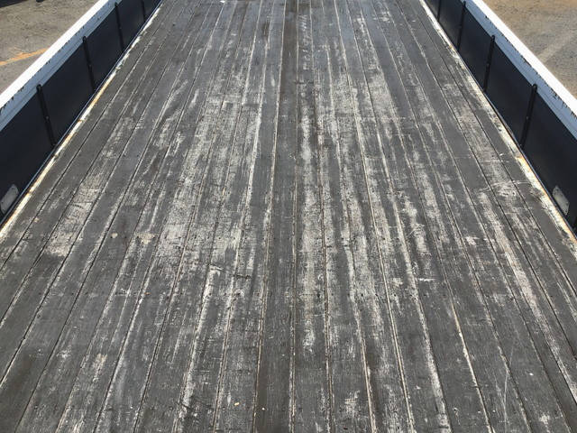 三菱ふそうファイター平ボディ増トン（6t・8t）[写真12]