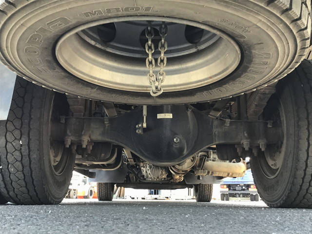 三菱ふそうファイター平ボディ増トン（6t・8t）[写真19]