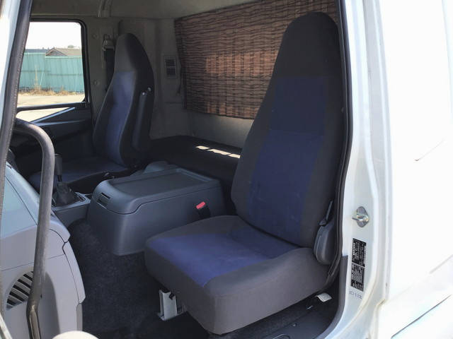 三菱ふそうファイター平ボディ増トン（6t・8t）[写真28]