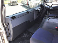 三菱ふそうファイター平ボディ増トン（6t・8t）[写真30]