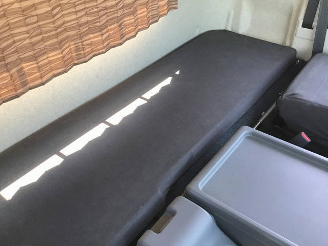 三菱ふそうファイター平ボディ増トン（6t・8t）[写真31]