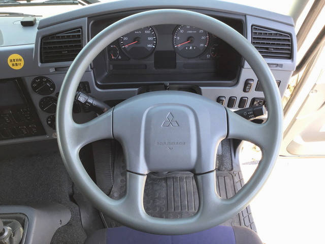 三菱ふそうファイター平ボディ増トン（6t・8t）[写真33]