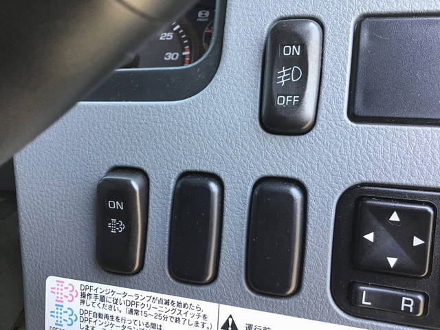 三菱ふそうファイター平ボディ増トン（6t・8t）[写真36]