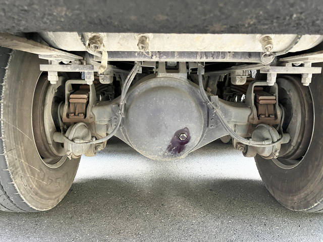 UDトラックスクオンダンプ大型（10t）[写真24]