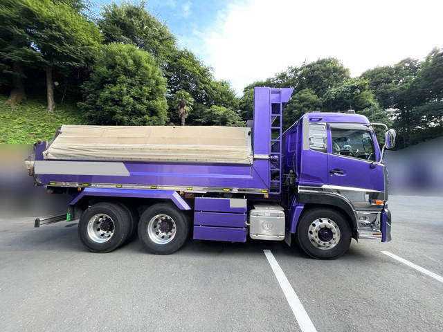 UDトラックスクオンダンプ大型（10t）[写真05]