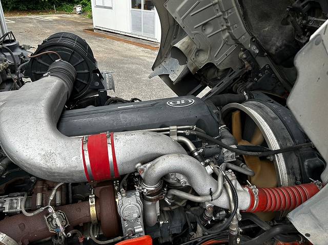 UDトラックスクオンアルミブロック大型（10t）[写真22]