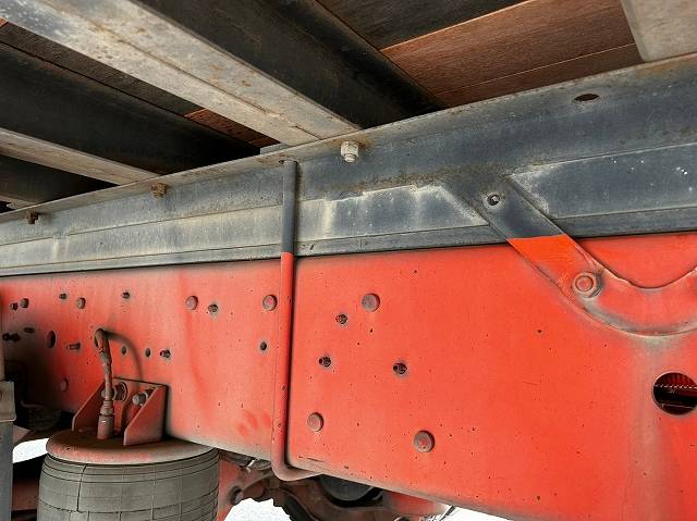 UDトラックスクオンアルミブロック大型（10t）[写真28]