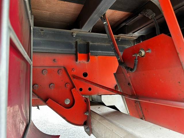 UDトラックスクオンアルミブロック大型（10t）[写真29]